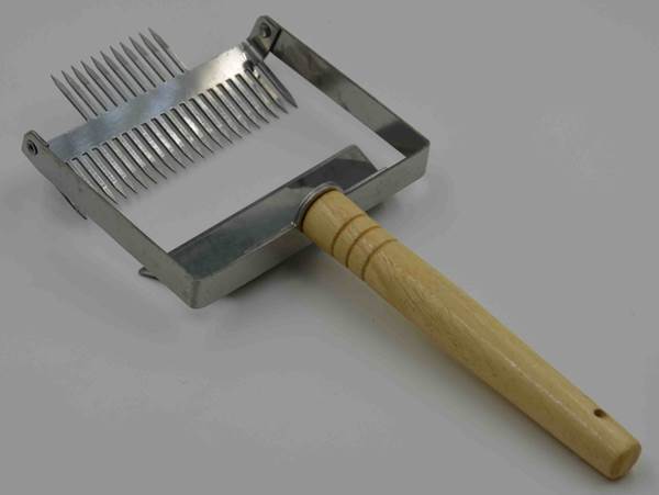 Image sur Uncapping Fork-Scraper with Wooden Handle LARGE